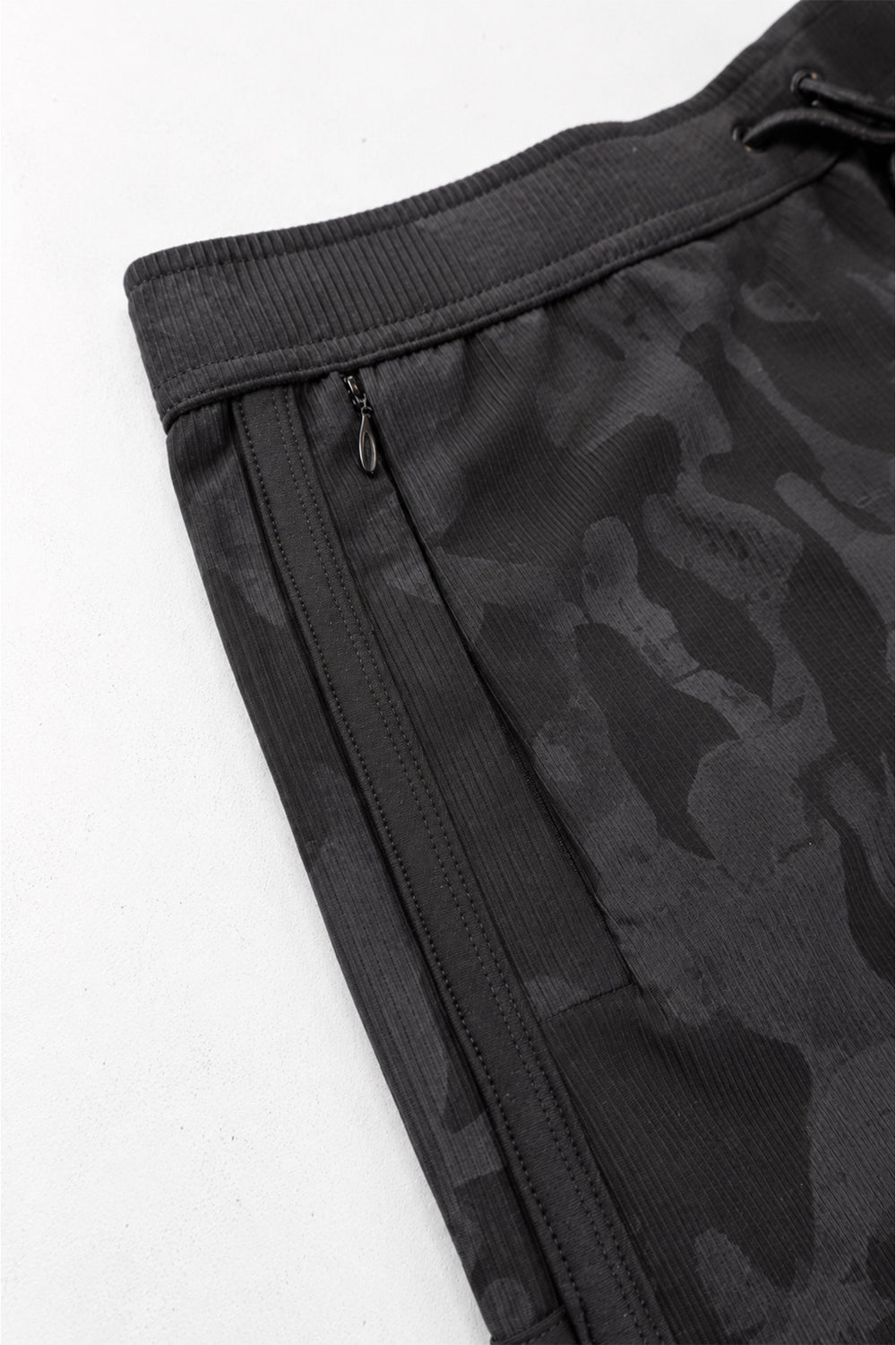 City Fit Drawstring Short Shorts - Black Camo