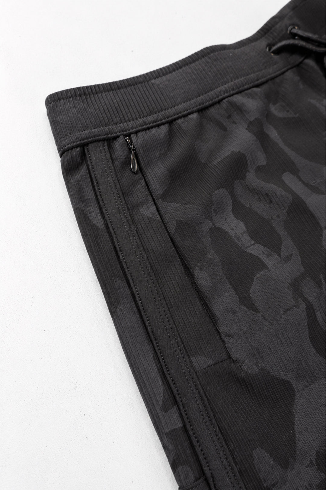 City Fit Drawstring Short Shorts - Black Camo